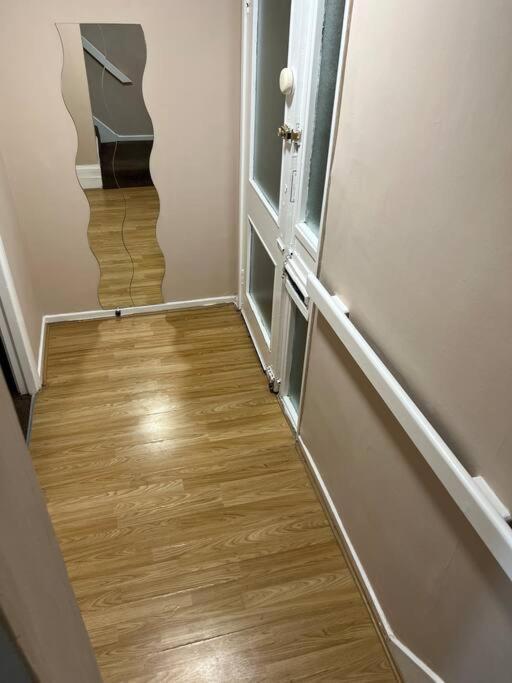 016- 1 Bedroom Church Street F31 London Exterior photo